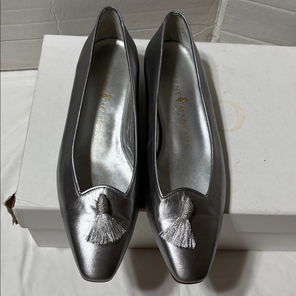 Rene Mancini Metallic Silver Flats with tassel. Made in Italy. EUC
